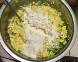 Foto langkah ke 3 dari resep Dadar Jagung/Bakwan Jagung.