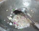 Foto langkah ke 2 dari resep Tumis kentang creamy.