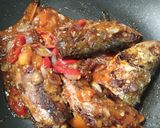 Foto langkah ke 4 dari resep Ikan Goreng Saus Madu.