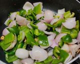 A picture of step 5 of Mushroom chilli.