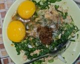 Foto langkah ke 2 dari resep Martabak Telur Ayam Praktis.