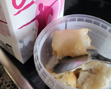 Foto del paso 1 de la receta: Budines de pan y calabacín con pasas