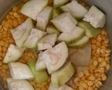 A picture of step 1 of Lauki Chana Dal.