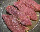 Foto del paso 2 de la receta: Filetes de ternera en salsa de camembert