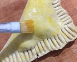 Foto langkah ke 6 dari resep Chilli Tuna Pastry.