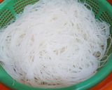 Foto langkah ke 1 dari resep Bihun Goreng.