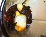 Foto del paso 5 de la receta: Pierna adobada en cama de papas
