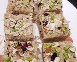 सूजी मावा गुलाब बर्फी (sooji mawa gulab barfi recipe in Hindi) रेसिपी चरण 8 फोटो
