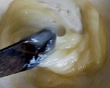 A picture of step 4 of Karachi Halwa.