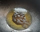 A picture of step 2 of Nagpur style Batata poha with kadhi.