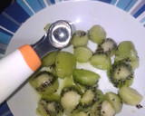 Foto del paso 1 de la receta: Bombones helados de kiwi y yogurt