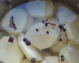 صورة لخطوة 1 من وصفة غراتان بطاطس وخطروات 😋