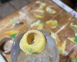 A picture of step 4 of Sombreri with Zucchini Flower Pesto and Clams.
