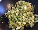 Une image de l'étape 4 de Mijoté de puntarelle fenouil courgettes aux épices et chips de porc.
