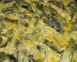 Foto del paso 1 de la receta: Rajas poblanas con pollo en crema de elote