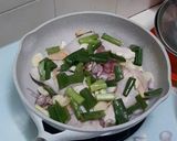 Foto langkah ke 1 dari resep Ayam kecap hongkong.