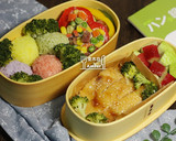 彩米飯、彩椒圈、照燒雞腿、蒜香青花菜便當菜(影片)的食譜步驟12照片