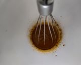 Une image de l'étape 1 de Dalgona coffee.