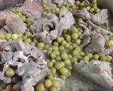 Foto del paso 2 de la receta: Cerdo a la arveja