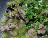 รูปขั้นตอนการทำที่ 7 ของ ต้มฟักใส่ไก่