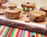 Foto do passo 7 de Muffins de Feijão branco e Banana com Pepitas de chocolate negro • Cobertura de Caramelo de Amêndoa