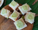 A picture of step 4 of One bite sandwiches.
