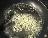 A picture of step 2 of Shrimp Linguine.