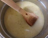 A picture of step 2 of Blue Cheese and Spinach Cream Soup.
