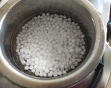 A picture of step 2 of Sabudana Kheer.