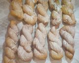 Foto langkah ke 5 dari resep Korean Twisted Donut.