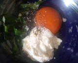 รูปขั้นตอนการทำที่ 1 ของ ไข่คนใบอ่อมแซ่บ Chinese Violets Scrambled eggs on Toast