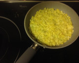 Foto del paso 4 de la receta: Tortilla de calabacín y patata