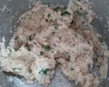 A picture of step 6 of Medu Vada.