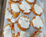 Foto del paso 2 de la receta: Mini pizzas de calabaza