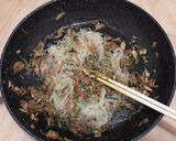 Pas rețetă Noodles cu somon afumat, dovlecei și morcov 7 fotografie