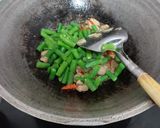 Foto langkah ke 5 dari resep Tumis Buncis Ayam Pedas.