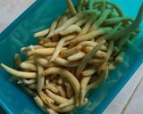 Foto langkah ke 5 dari resep Kue Telur Gabus keju.