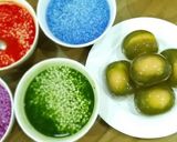 Hình bước làm 2 của món Xôi ngũ sắc làm từ hoa lá quanh vườn