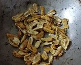 A picture of step 3 of Gond laddu.
