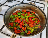 Foto del paso 3 de la receta: Coca valenciana (coca de pebre i tomaca)