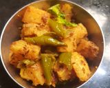 A picture of step 4 of Aloo capsicum and stuffed parantha.