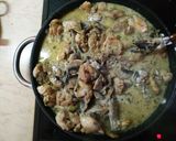 Foto del passaggio 14 della ricetta Pollo “alla crème” con funghi Portobello
