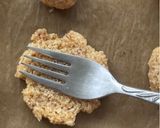 Foto langkah ke 3 dari resep Cookies Pisang Kelapa, Hanya 3 Bahan Utama.