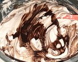 Foto langkah ke 5 dari resep Blackforest kukus.