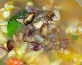 Foto langkah ke 4 dari resep Tom yam sederhana.