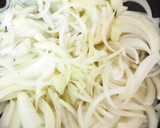 Foto del paso 2 de la receta: Costillas de conejo con cebolla picante y chips de boniato
