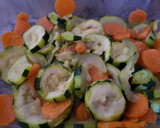 Foto del paso 4 de la receta: Budines de calabacín con dátiles, nueces y semillas de Chía