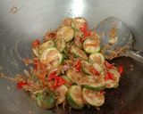 Foto langkah ke 5 dari resep Tumis Terong Pedas.