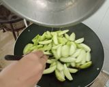 Hình bước làm 2 của món Dưa hấu non kho ngót