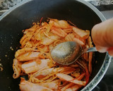 Foto del paso 2 de la receta: Bacalao en salsa marinera con gambones